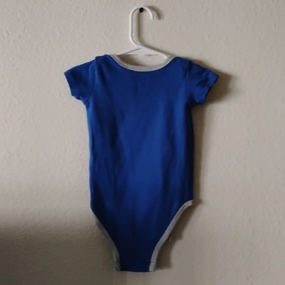 Blue Baby Onesie with 'Free Hugs' Print - Picture 2 of 4